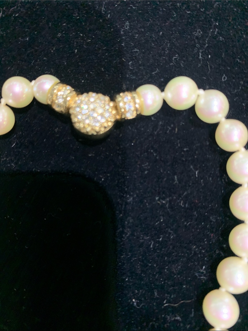 Classic Pearl Bead Necklace in Cream with Gold Clasp - Picture 2 of 4
